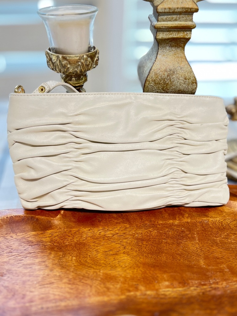 MICHAEL Michael Kors, EUC, Cream Ruched Leather Crossbody, tags inside - Picture 7 of 14